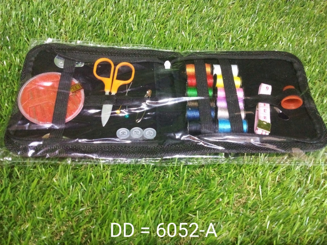 6052A 33Pc Purse Sewing Set For Carrying Various Sewing Items And Stuffs In It. DeoDap 6052A 33Pc Purse Sewing Set For Carrying Various Sewing Items And Stuffs In It. DeoDap